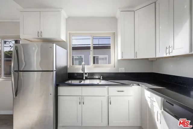 $3,200 | 925 North Curson Avenue, Unit 8, West Hollywood, CA 90046