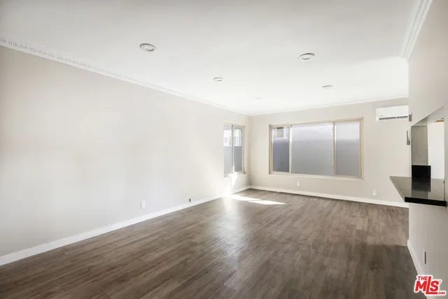 $3,200 | 925 North Curson Avenue, Unit 8, West Hollywood, CA 90046