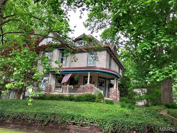 $279,000 | 320 North 4th Street, Greenville, IL 62246