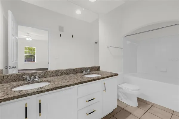 $1,990 | 163 Villa Di Este Terrace, Unit 209, Lake Mary, FL 32746