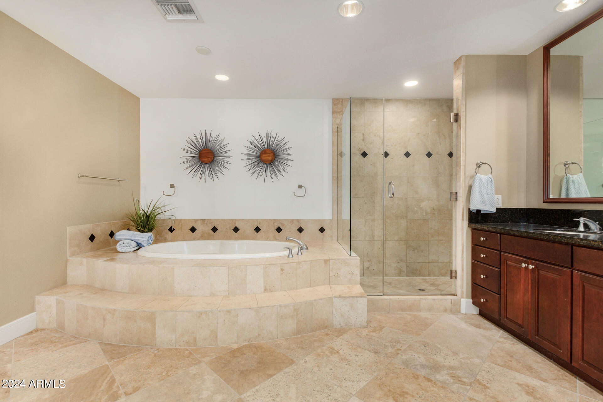 2211 East Camelback Road, Unit 301 Phoenix, AZ 85016 - Photo 23 of 51 Primary Bath