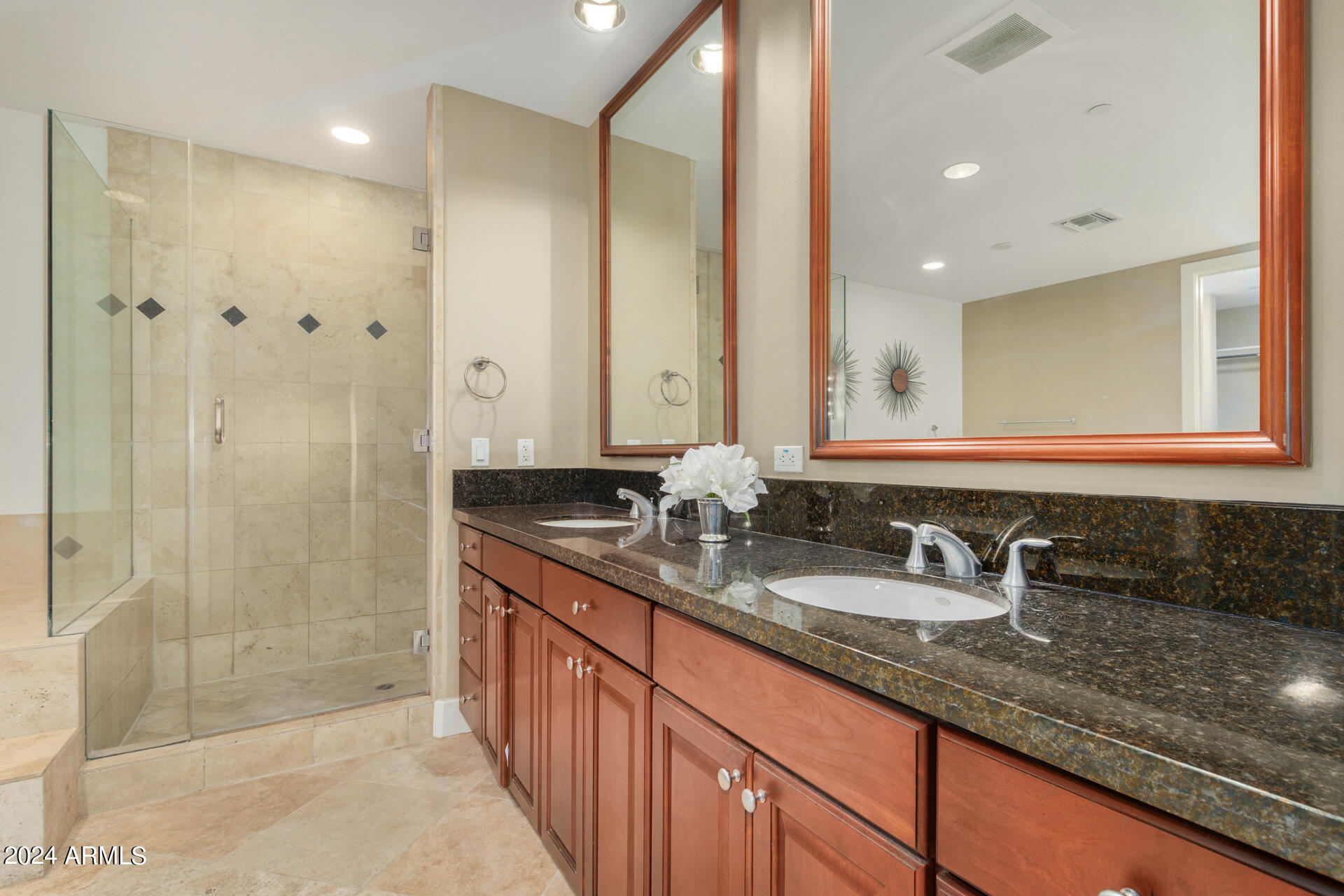 2211 East Camelback Road, Unit 301 Phoenix, AZ 85016 - Photo 24 of 51 Primary Bath