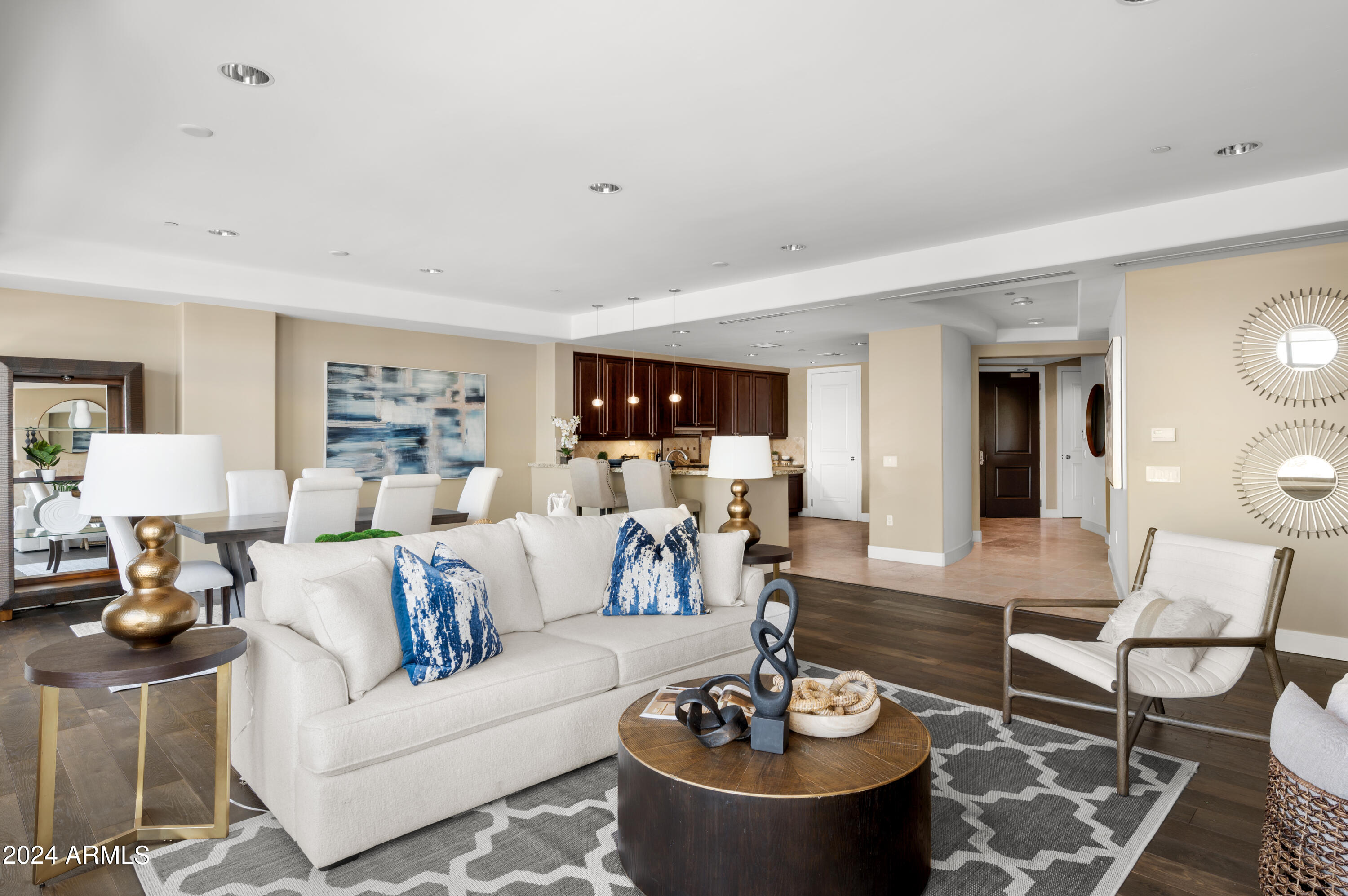 2211 East Camelback Road, Unit 301 Phoenix, AZ 85016 - Photo 8 of 51 2211 new living 5