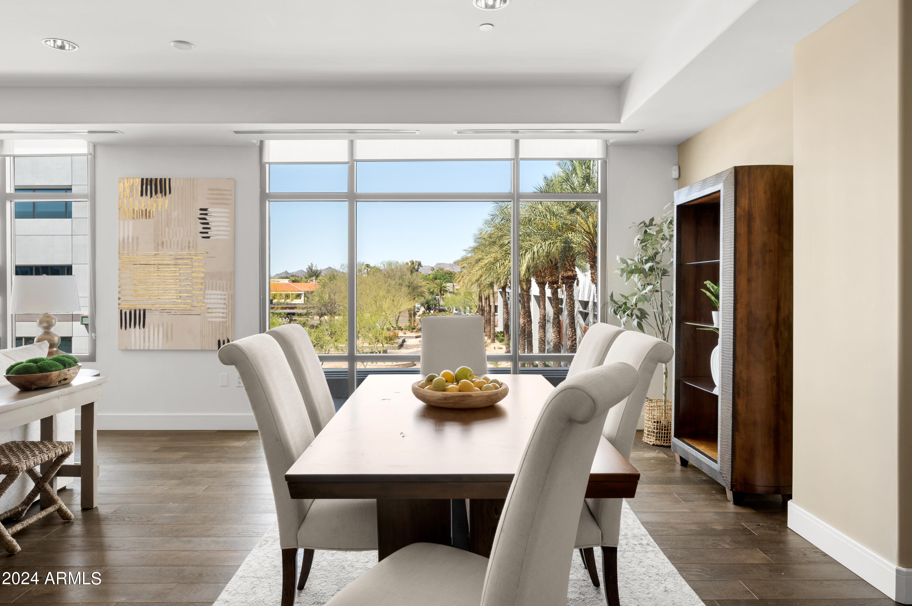 2211 East Camelback Road, Unit 301 Phoenix, AZ 85016 - Photo 10 of 51 2211 New dining