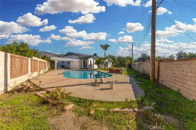 $600,000 | 325 Echo Court East, San Bernardino, CA 92404