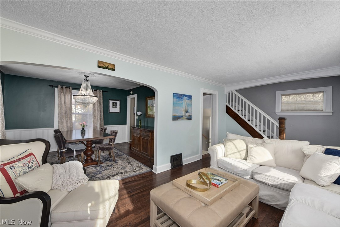 24224 Russell Road Bay Village, OH 44140 - Photo 3 of 34