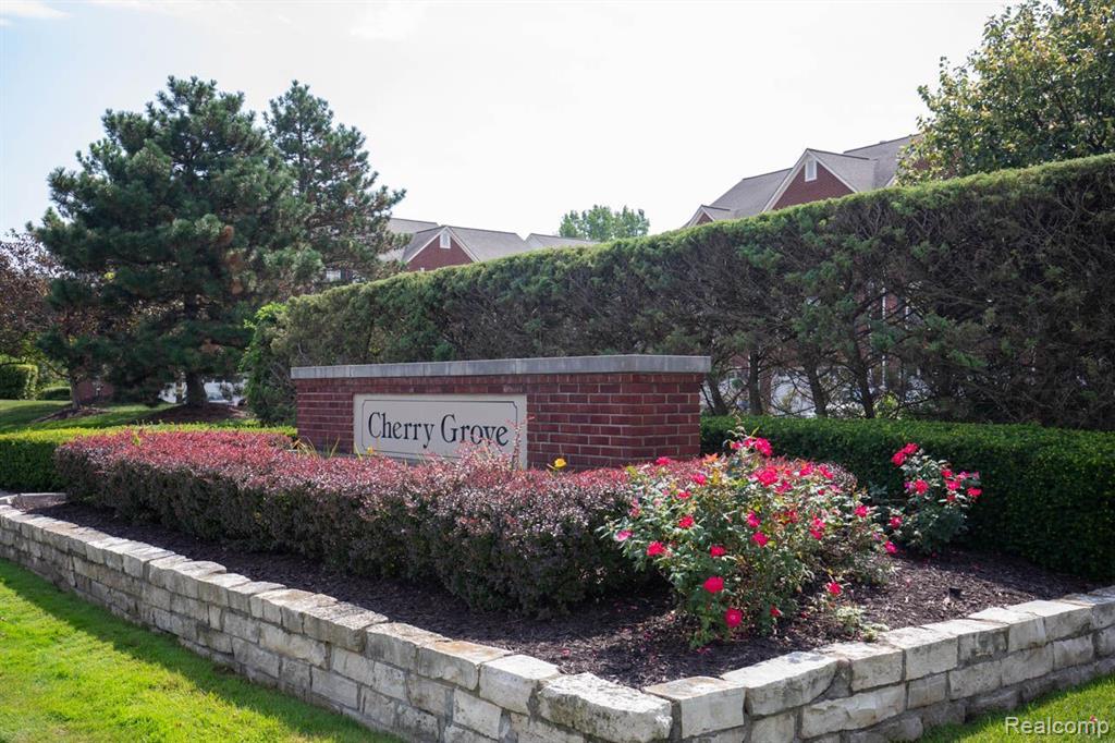 370 Cherry Grove Road Canton, MI 48188 - Photo 2 of 40