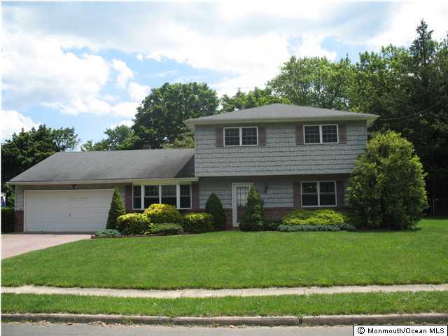 15 Ryers Lane Matawan, NJ 07747 - Photo 1 of 3 Primary Photo