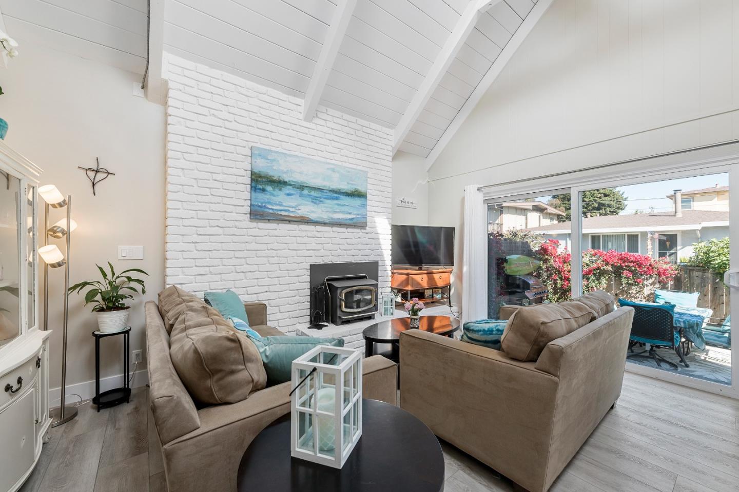 116 Hainline Road Aptos, CA 95003 - Photo 5 of 31 Gallery Image 5