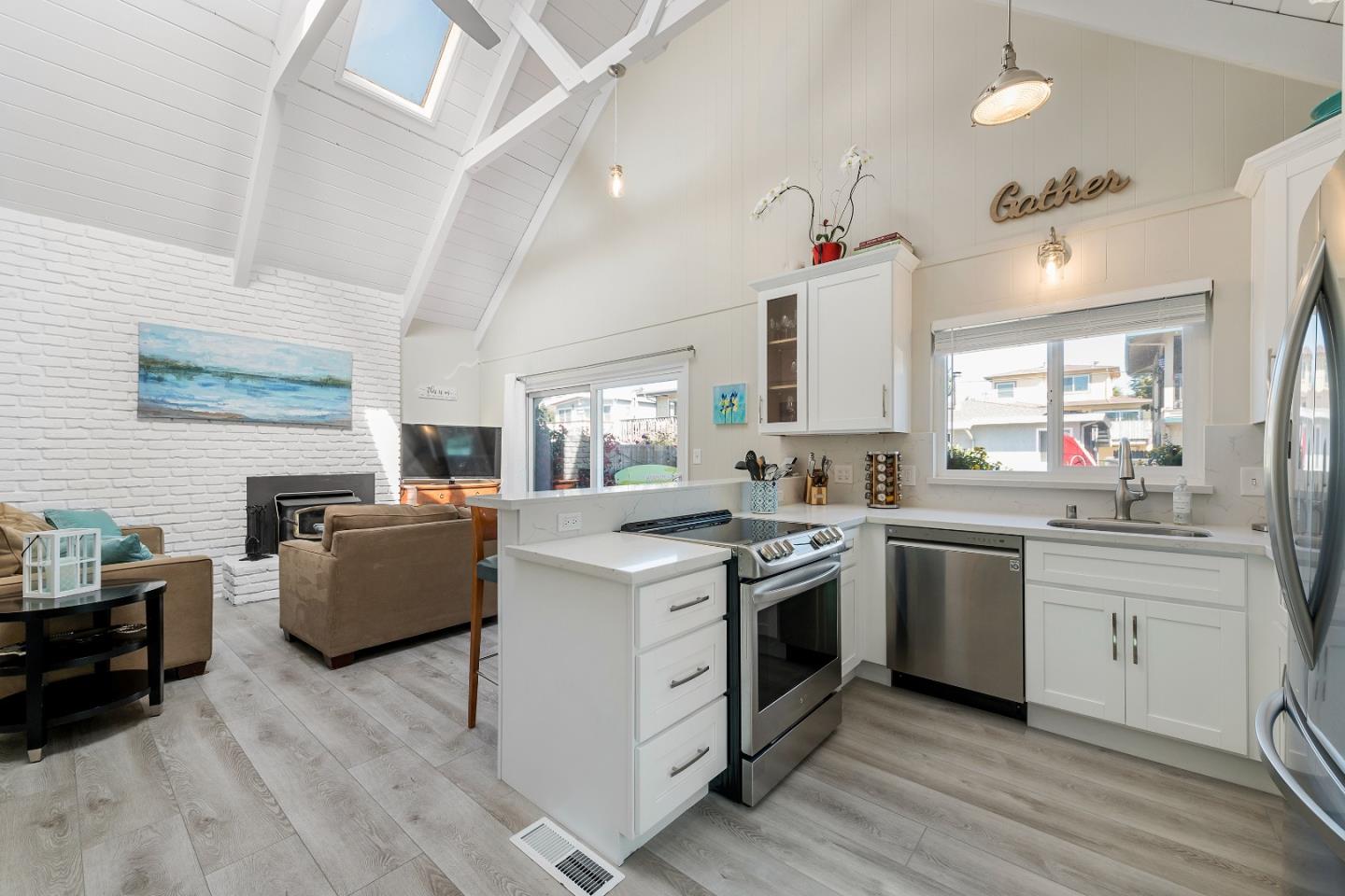 116 Hainline Road Aptos, CA 95003 - Photo 8 of 31 Gallery Image 8