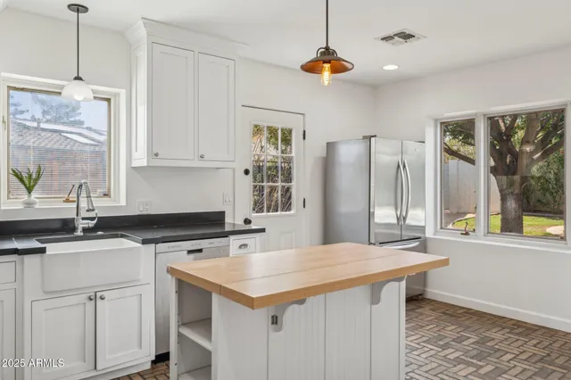 $995,000 | 1614 Palmcroft Way Southeast, Phoenix, AZ 85007