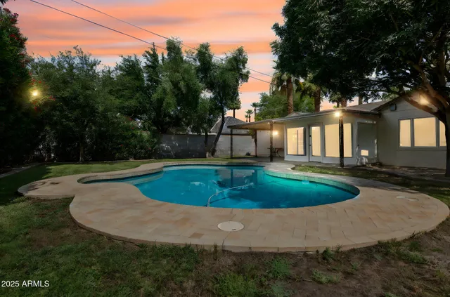 $995,000 | 1614 Palmcroft Way Southeast, Phoenix, AZ 85007