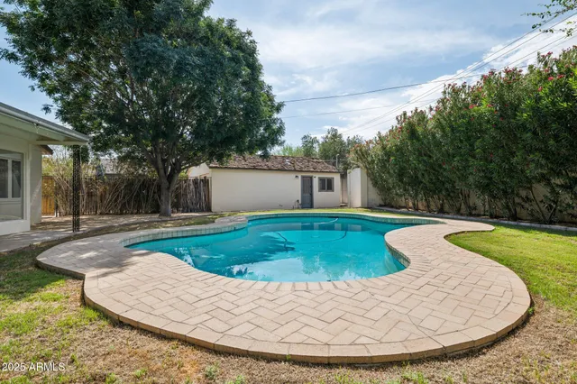 $995,000 | 1614 Palmcroft Way Southeast, Phoenix, AZ 85007