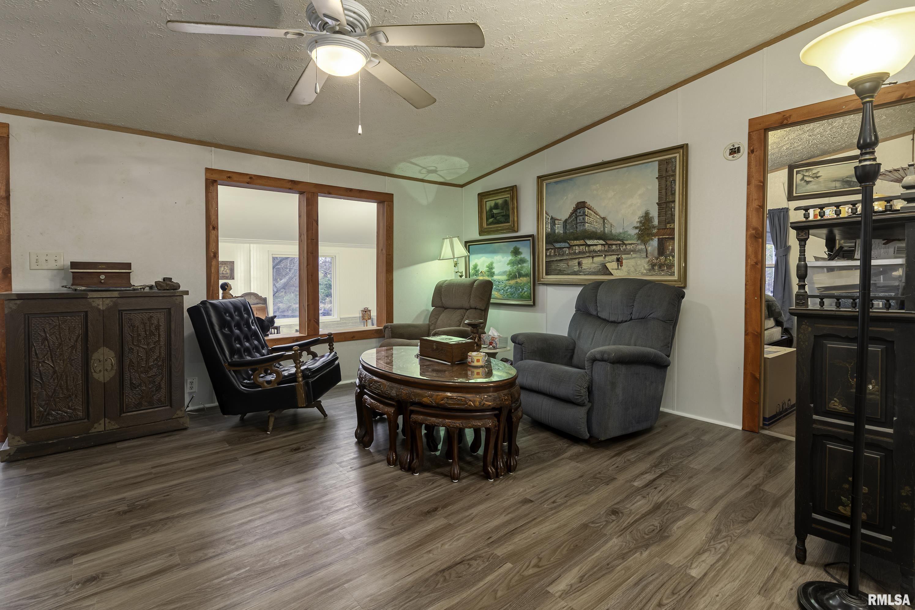 2095 Eagle Point Bay Road Goreville, IL 62939 - Photo 8 of 26