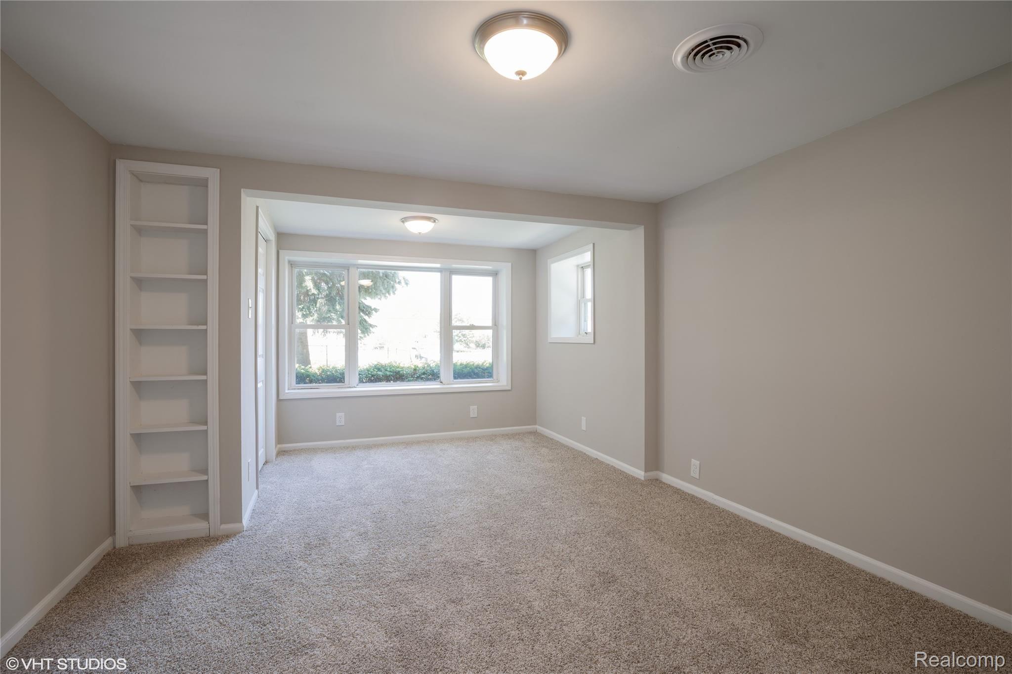 10892 Textile Road Belleville, MI 48111 - Photo 14 of 25 14_10892TextileRd_2014_HiRes.jpg