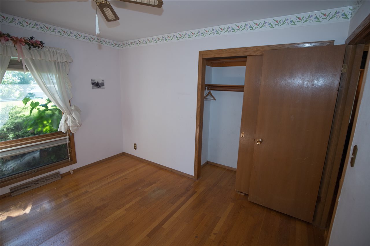 12223 Love Road Roscoe, IL 61073 - Photo 11 of 25 Gallery Image 11