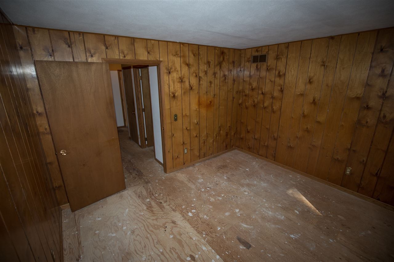 12223 Love Road Roscoe, IL 61073 - Photo 20 of 25 Gallery Image 20