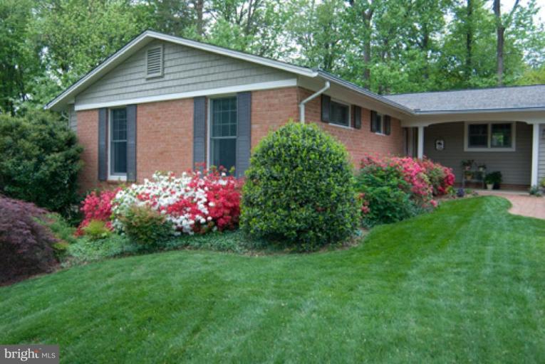 5358 Guinea Road Fairfax, VA 22032 - Photo 6 of 25 Exterior #3