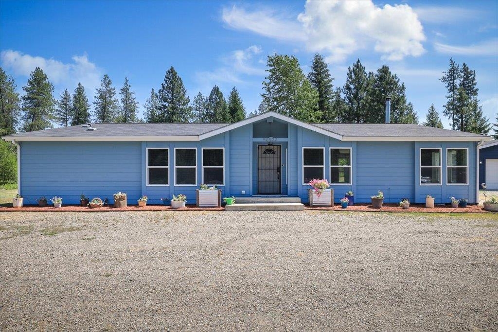 40522 North Hardesty Road Elk, WA 99009 - Photo 2 of 34
