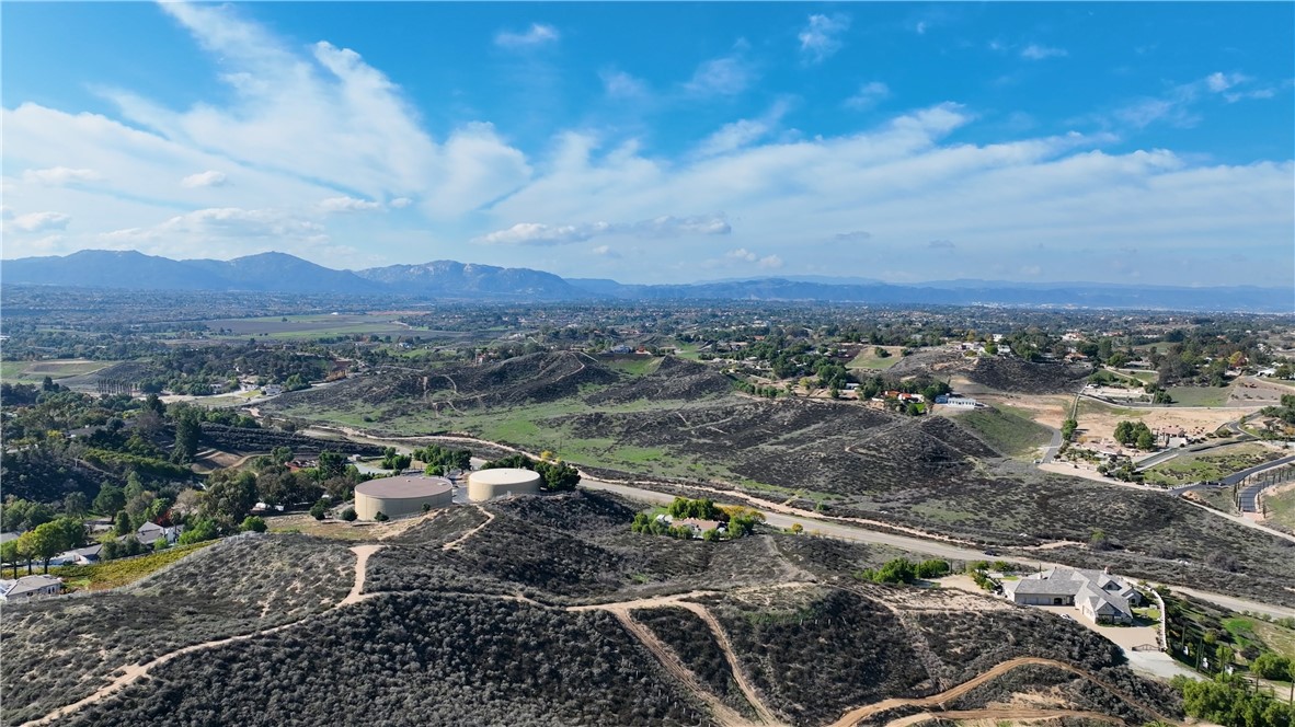 42160 Anza Road Temecula, CA 92592 - Photo 3 of 13 a view of a city