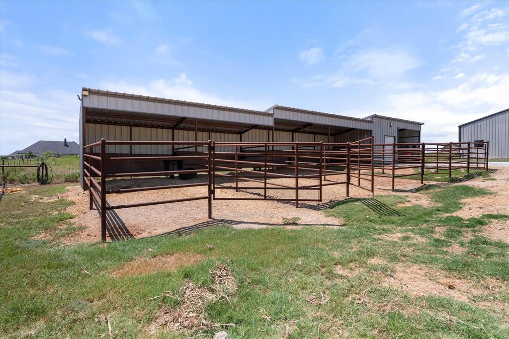845 North Cardinal Road Azle, TX 76020 - Photo 27 of 37