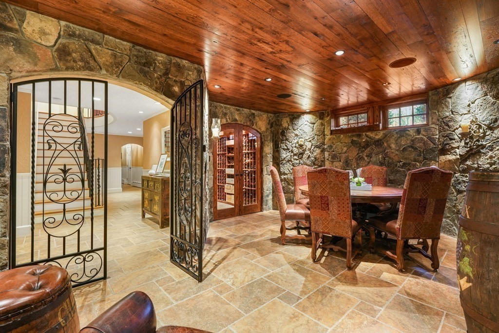 77 Woodcliff Road Wellesley, MA 02481 - Photo 33 of 42 a view of a entryway with furniture