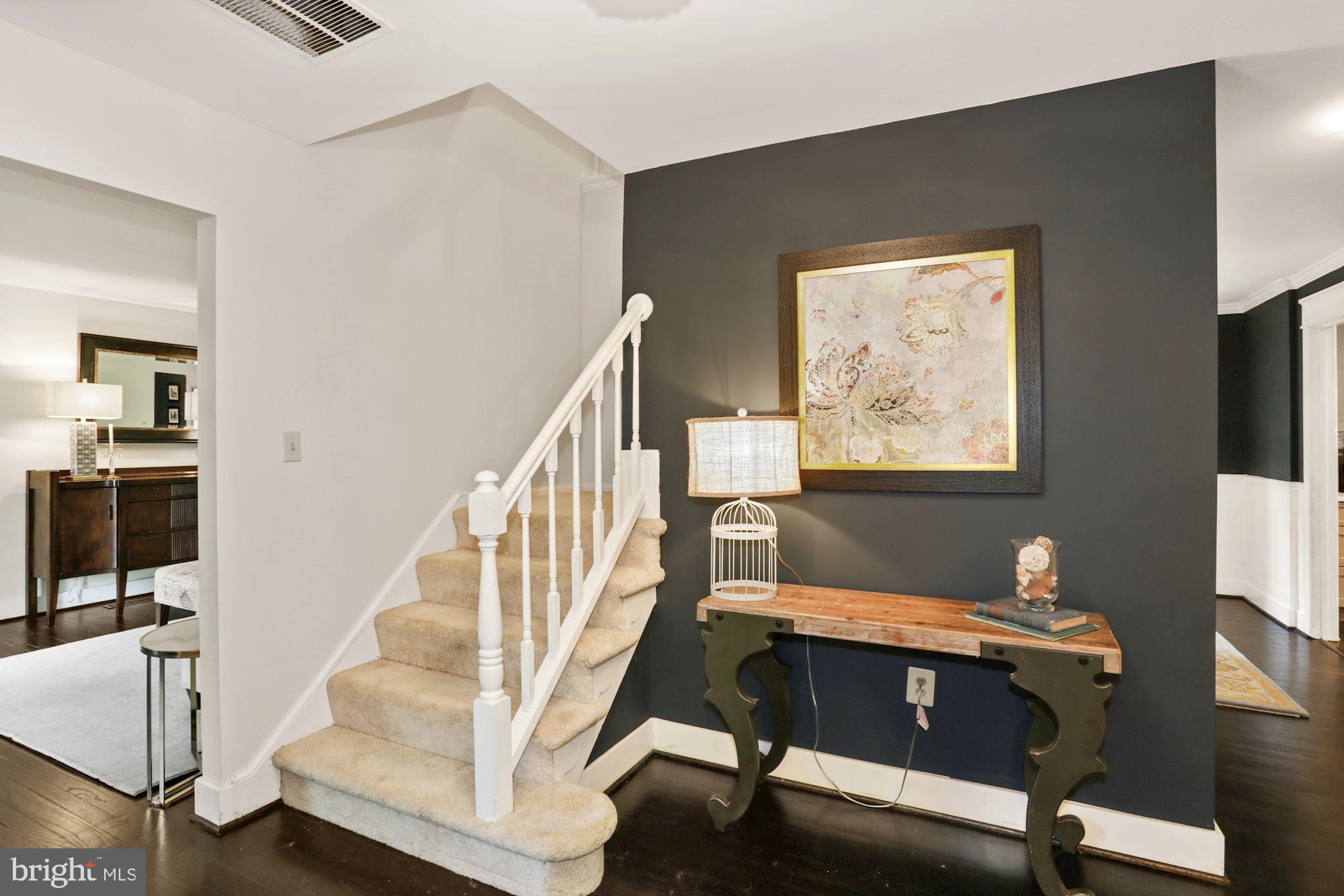 10803 Cross School Road Reston, VA 20191 - Photo 3 of 37