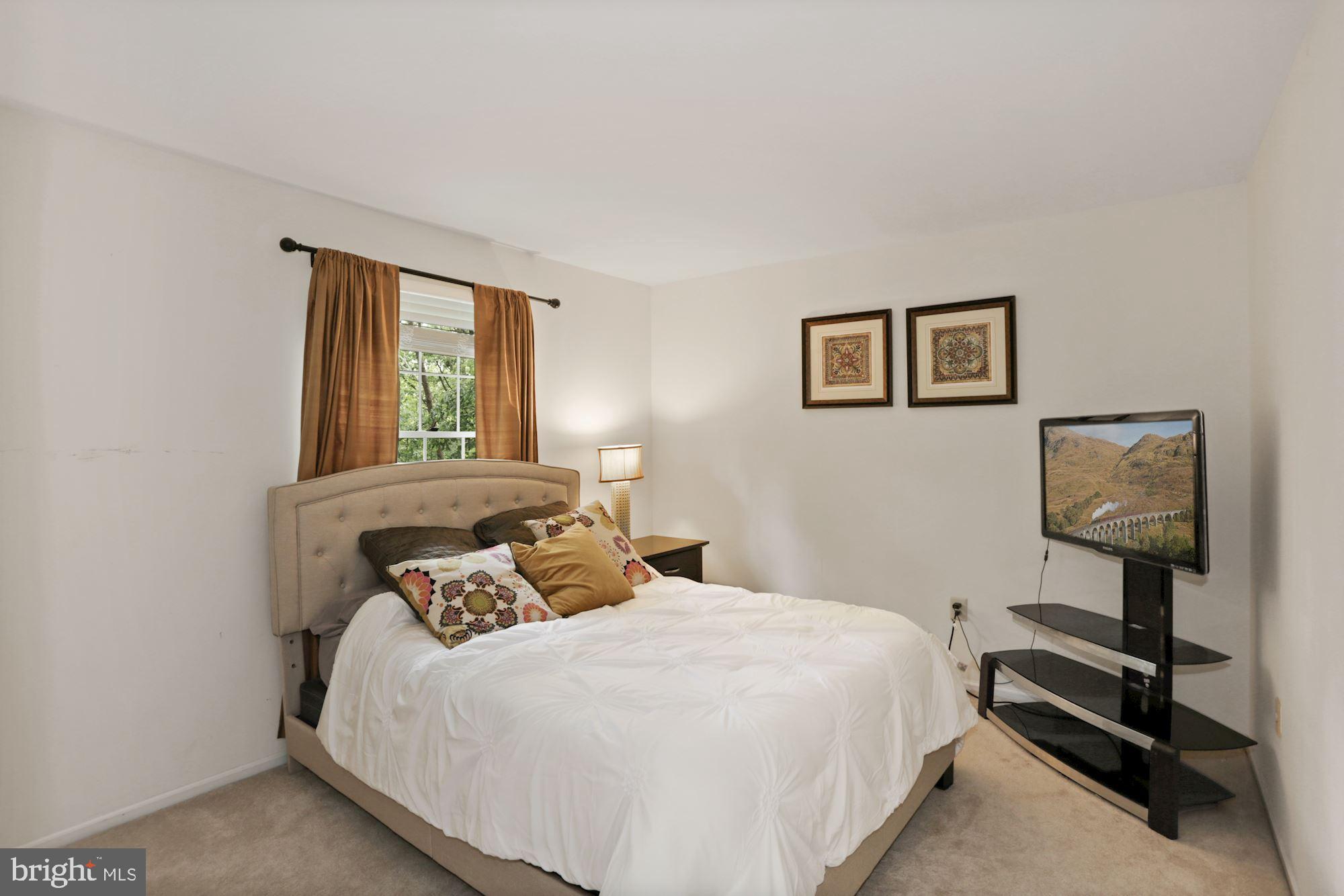 10803 Cross School Road Reston, VA 20191 - Photo 25 of 37