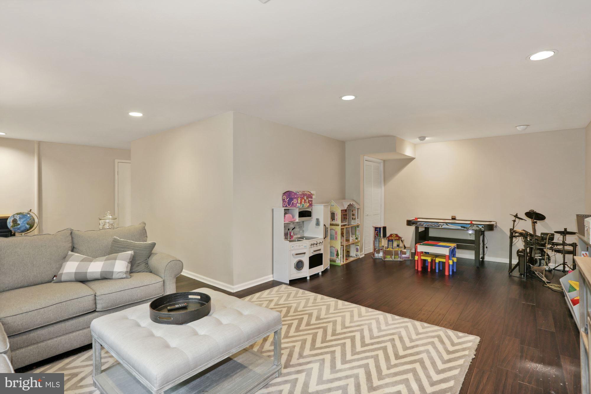 10803 Cross School Road Reston, VA 20191 - Photo 28 of 37