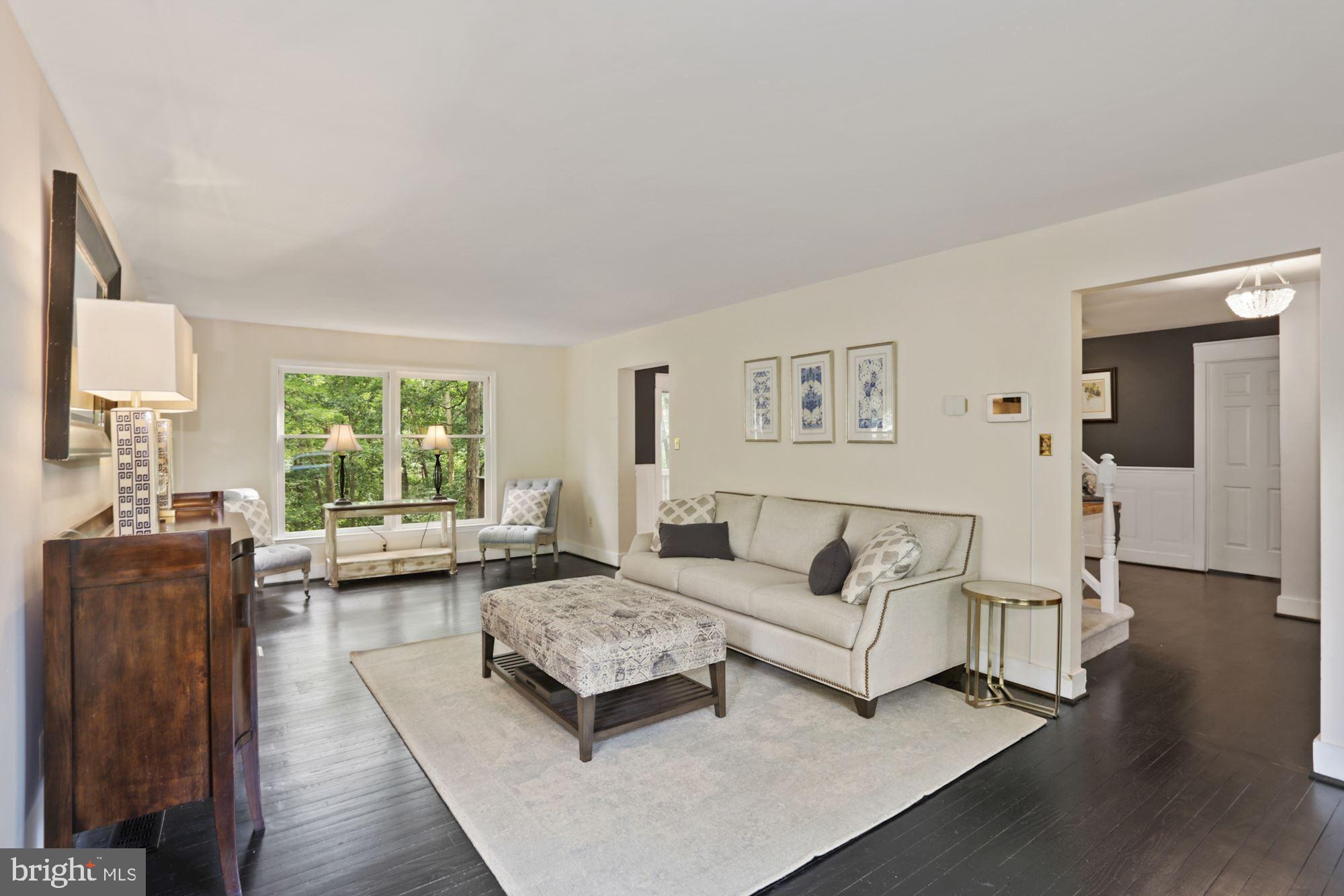 10803 Cross School Road Reston, VA 20191 - Photo 4 of 37