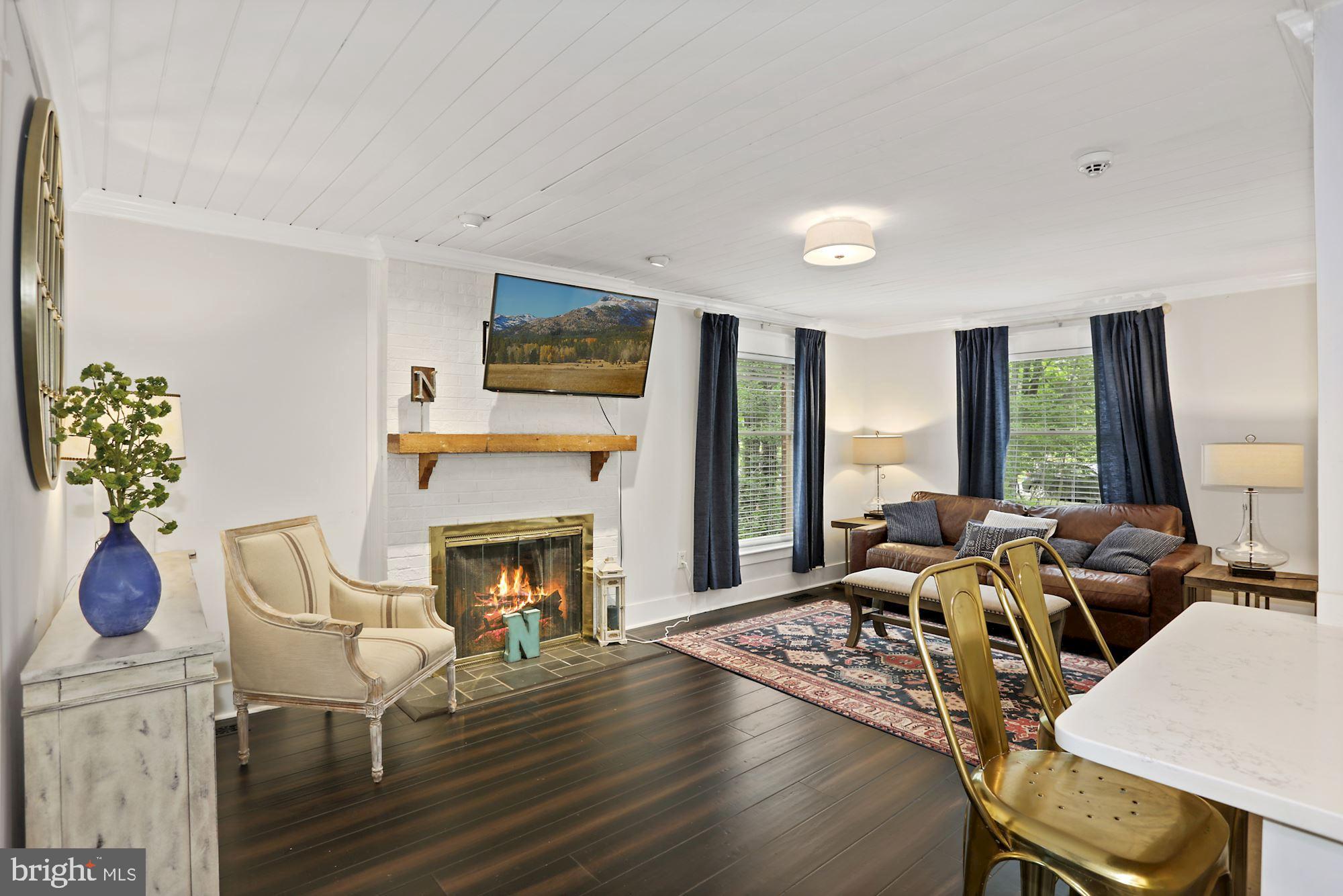 10803 Cross School Road Reston, VA 20191 - Photo 8 of 37