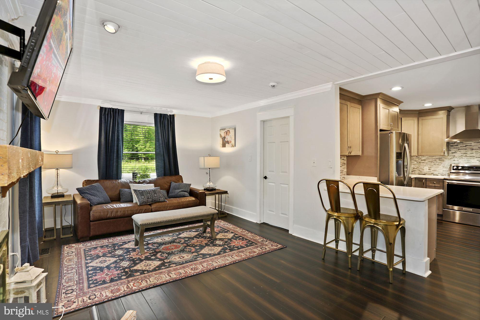 10803 Cross School Road Reston, VA 20191 - Photo 9 of 37