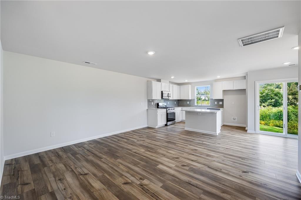 172 Plumtree Court King, NC 27021 - Photo 15 of 30