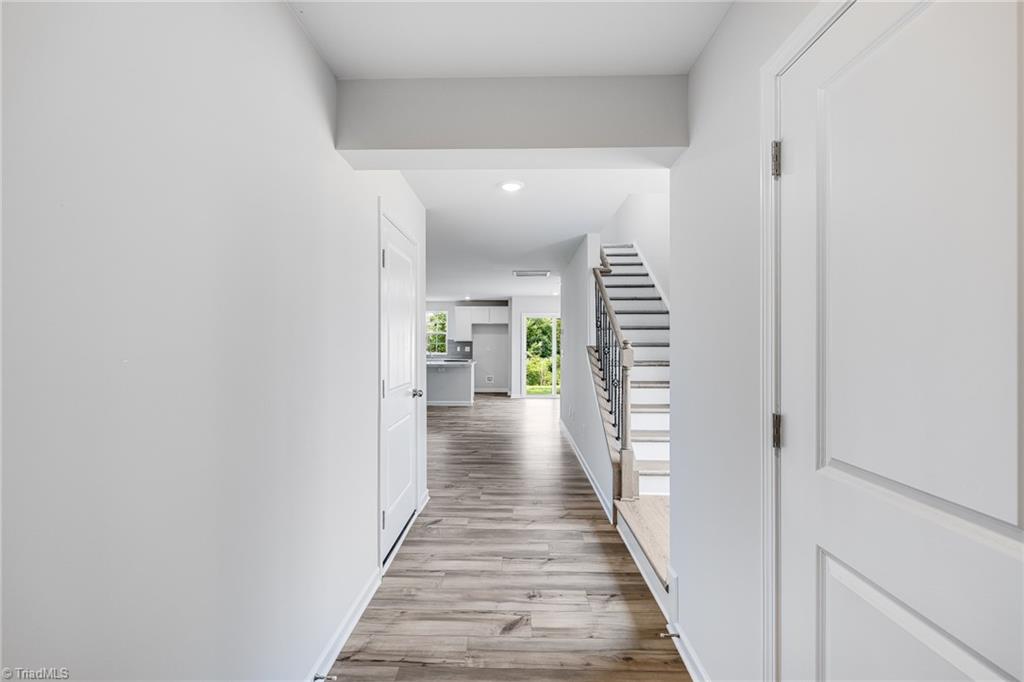 172 Plumtree Court King, NC 27021 - Photo 5 of 30