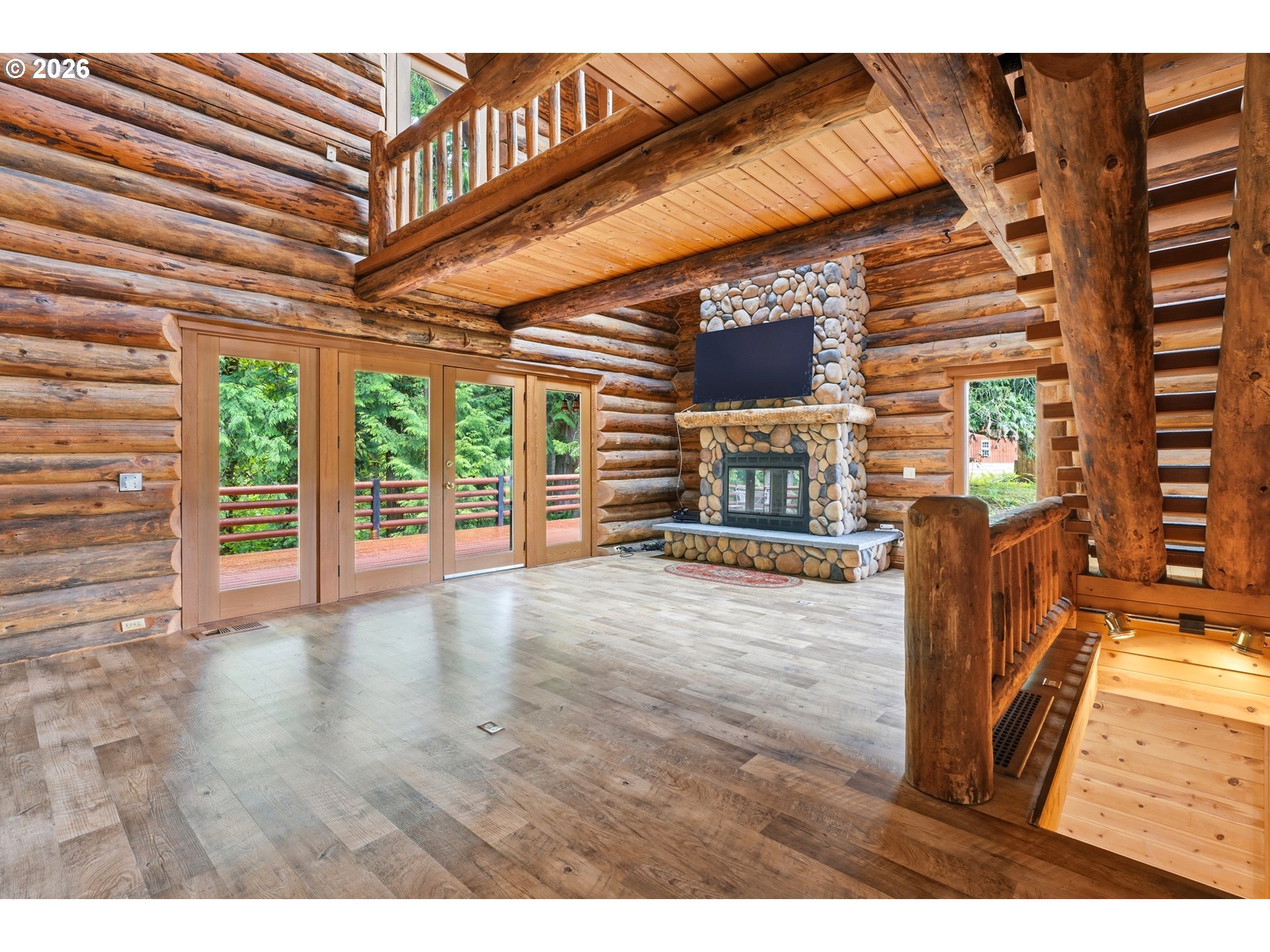 29870 South Dhooghe Road Colton, OR 97017 - Photo 11 of 48 a view of an entryway with wooden floor