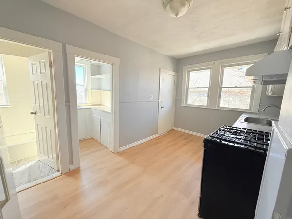 $349,988 | 20 Ferry Street, Unit B, Everett, MA 02149