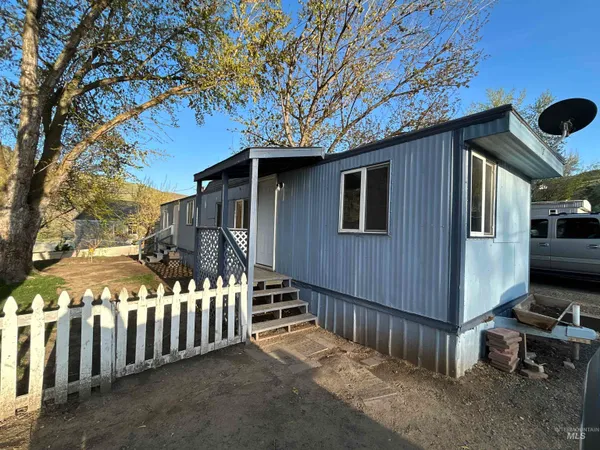 $44,900 | 1412 4th Street, Unit 19, Asotin, WA 99402