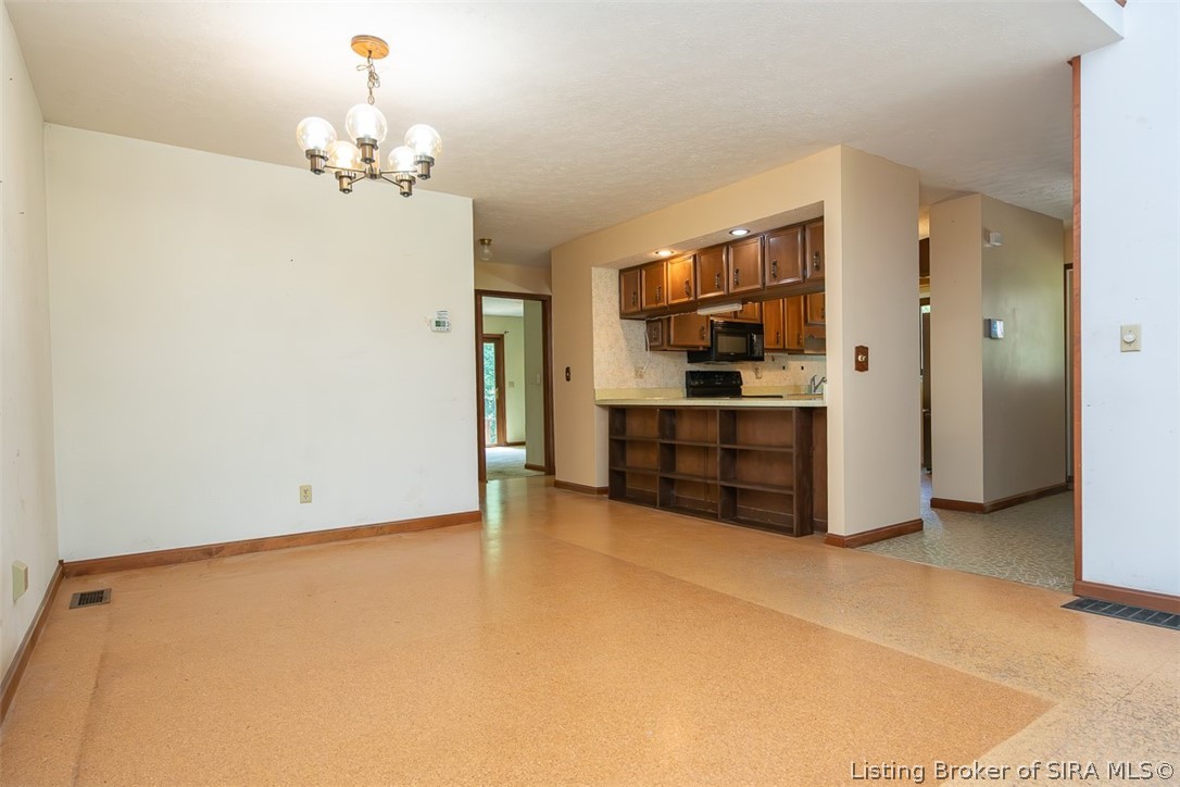 7587 Starlight Road Floyds Knobs, IN 47119 - Photo 35 of 99