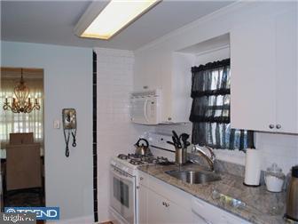 864 Cricket Road Secane, PA 19018 - Photo 4 of 12 Kitchen