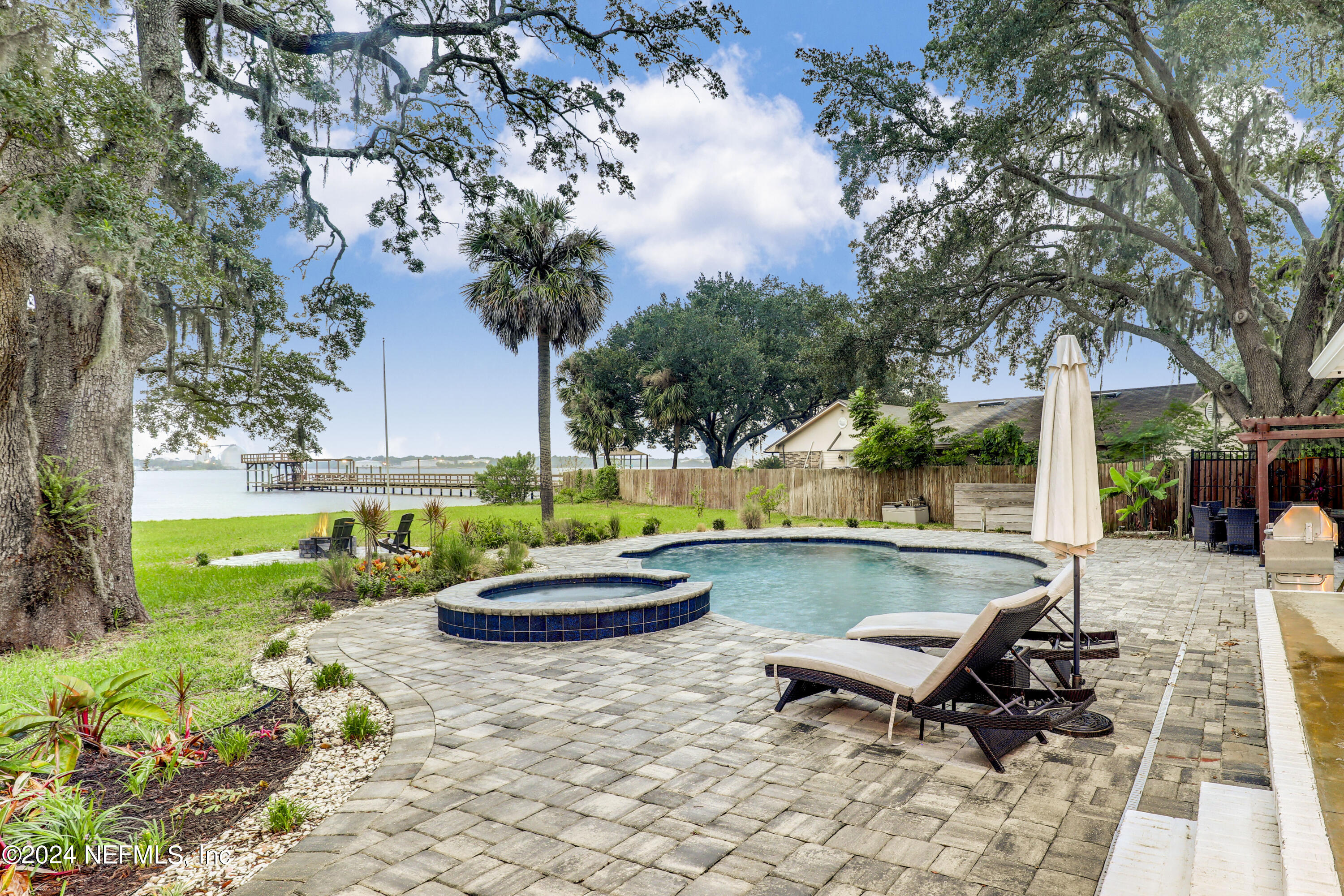 5200 Riverton Road Jacksonville, FL 32277 - Photo 4 of 90 62 In Ground Pool