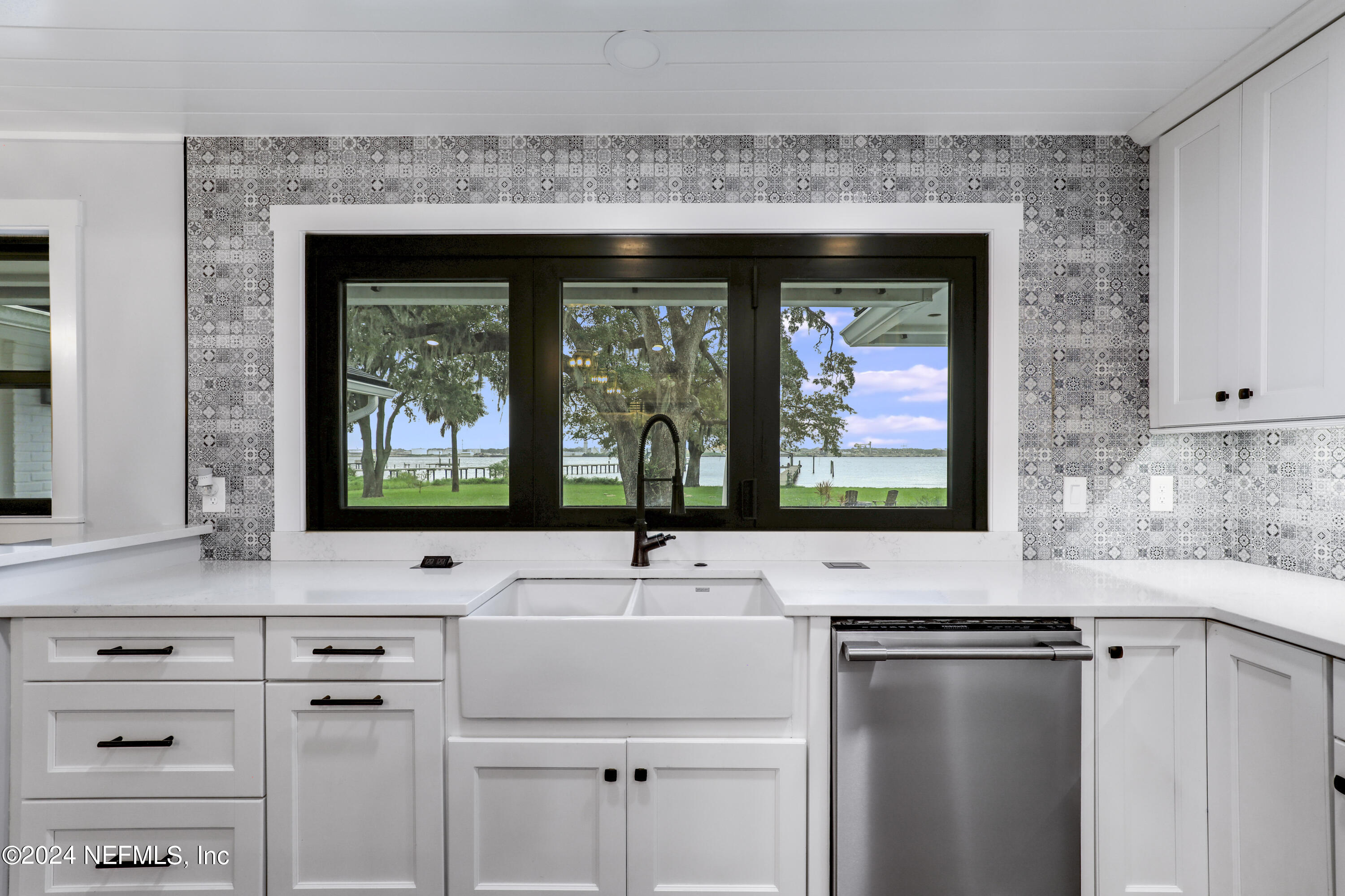 5200 Riverton Road Jacksonville, FL 32277 - Photo 7 of 90 24 Kitchen