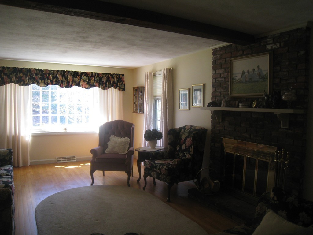 25 Amble Road Chelmsford, MA 01824 - Photo 5 of 20
