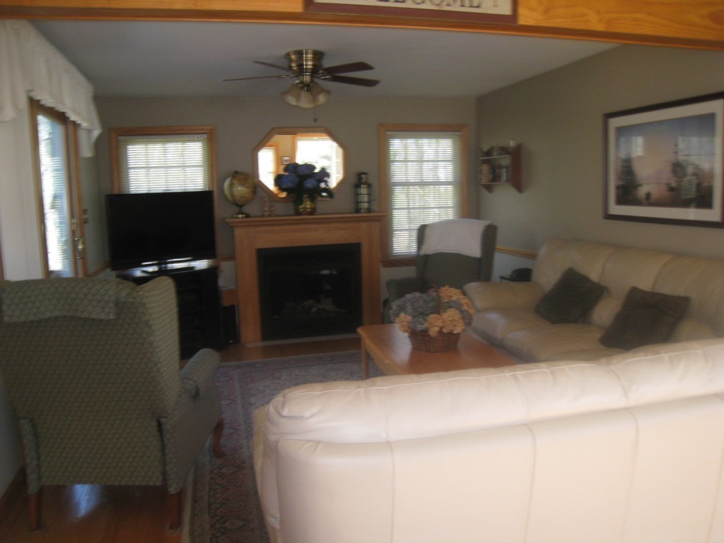 25 Amble Road Chelmsford, MA 01824 - Photo 8 of 20