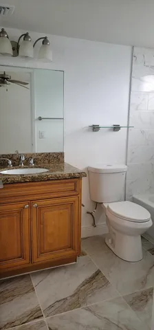 $2,000 | 1523 Lake Crystal Drive, Unit E, West Palm Beach, FL 33411