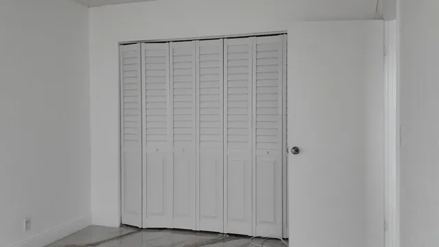 $2,000 | 1523 Lake Crystal Drive, Unit E, West Palm Beach, FL 33411