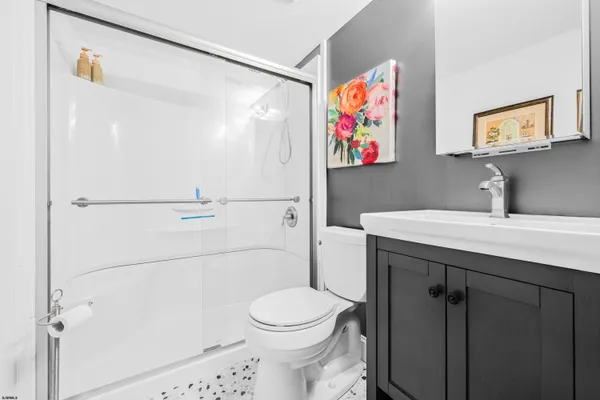 $18,000 | 9609 Pacific Avenue, Unit 2, Margate City, NJ 08402