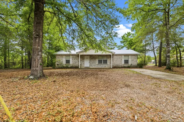 $225,000 | 487 Woodlawn Road, Freeport, FL 32439