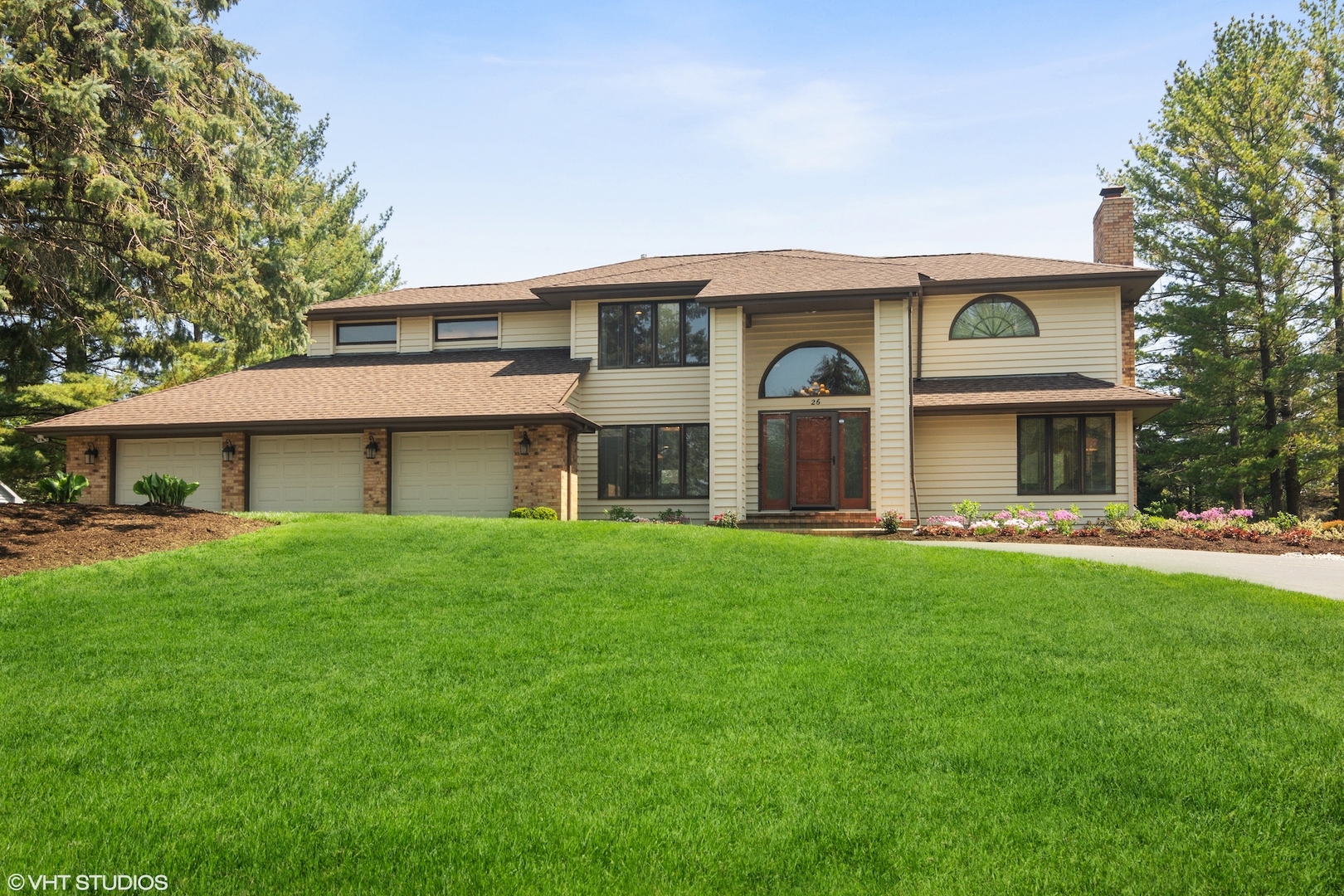 26 Carlisle Road Hawthorn Woods, IL 60047 - Photo 2 of 35 Gallery Image 2