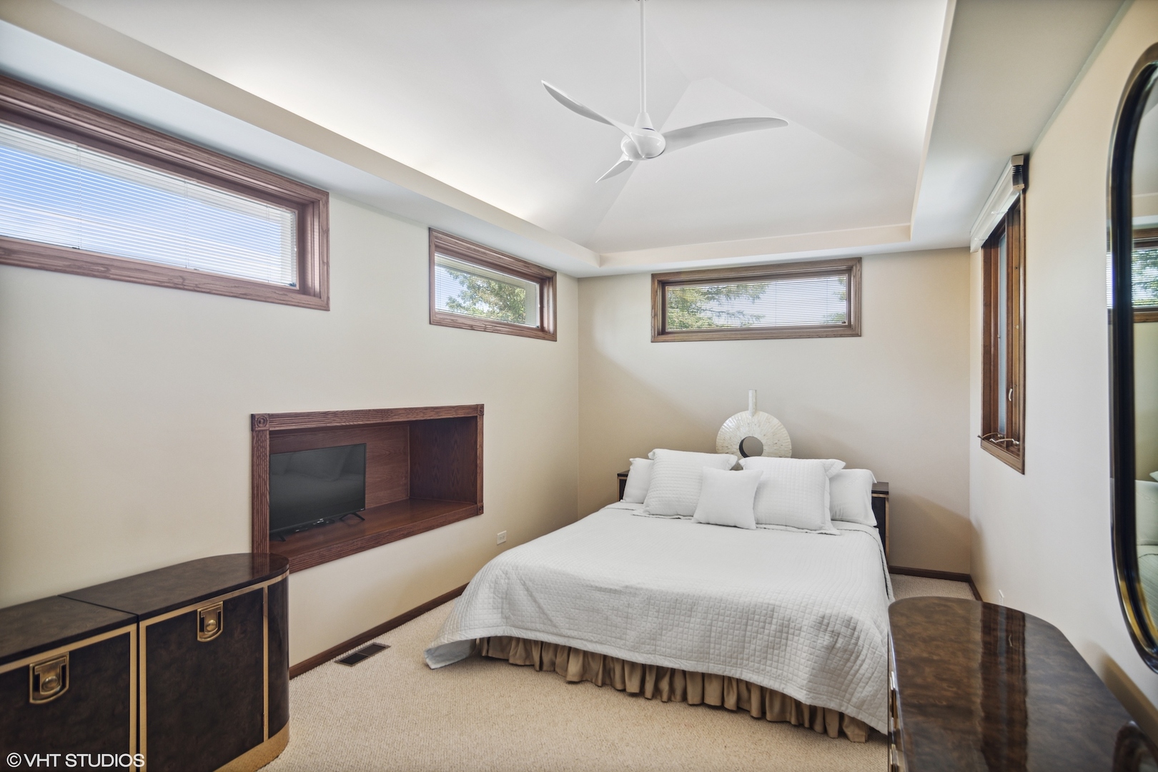 26 Carlisle Road Hawthorn Woods, IL 60047 - Photo 23 of 35 Gallery Image 23