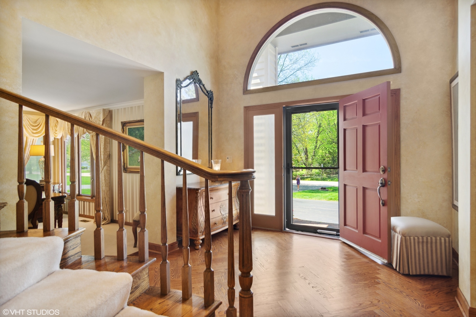 26 Carlisle Road Hawthorn Woods, IL 60047 - Photo 4 of 35 Gallery Image 4